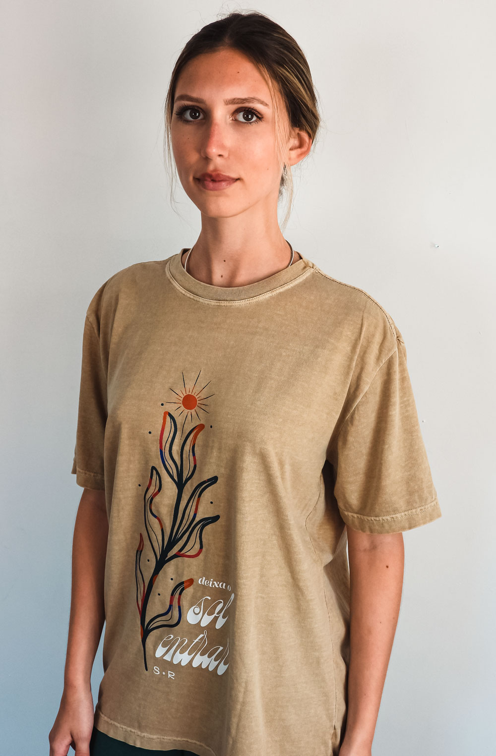 Camiseta Estampa "Deixa o sol entrar"