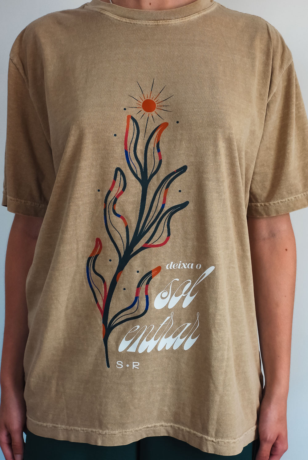 Camiseta Estampa "Deixa o sol entrar"