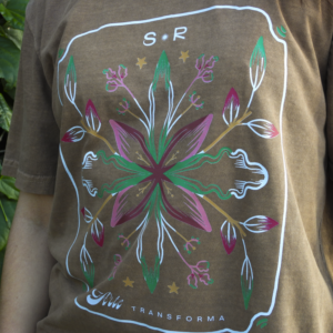 Camiseta Estampada "Arte Transforma" - Imagem 6
